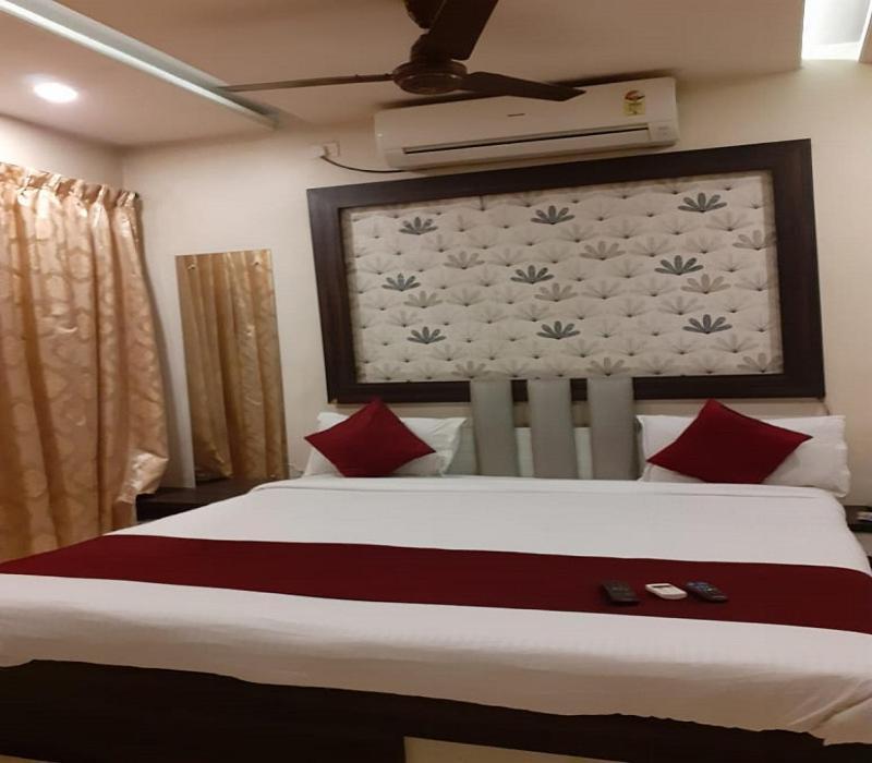 Hotel White House Pune Exterior photo