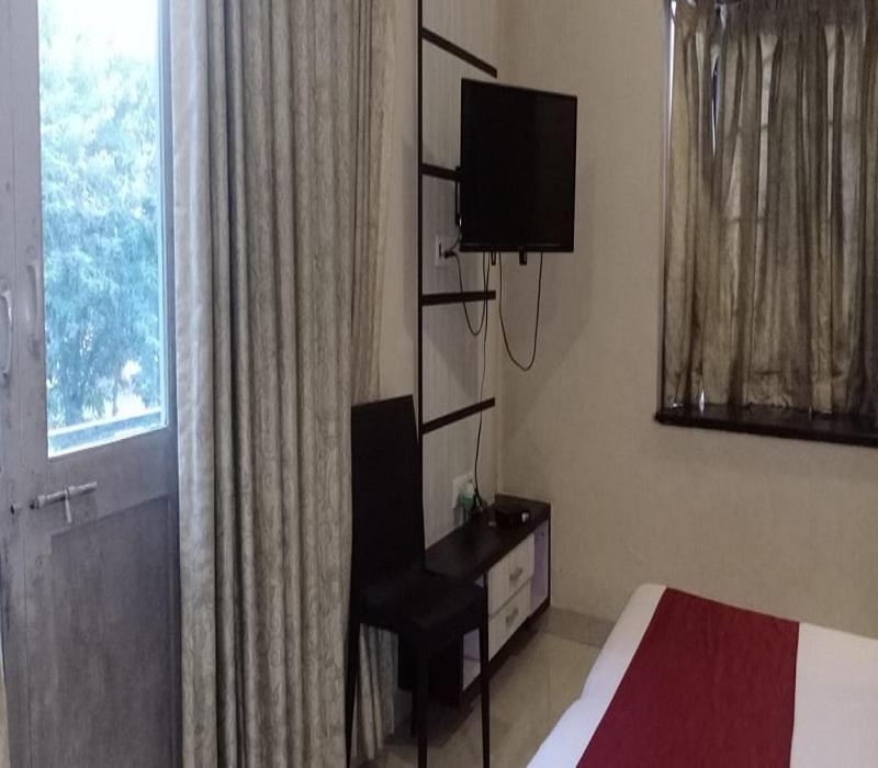 Hotel White House Pune Exterior photo